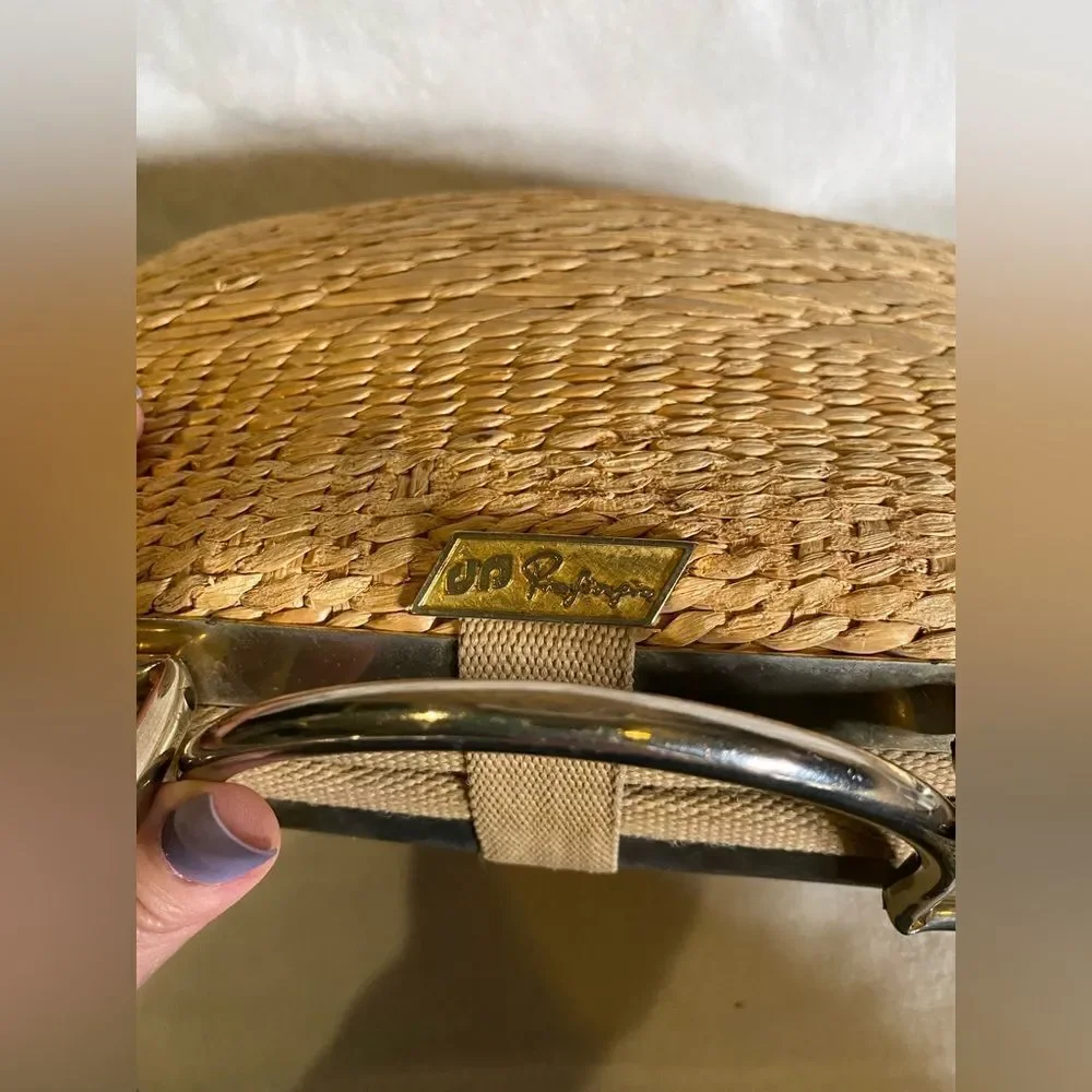 Statement handbag - Picture 2 of 6